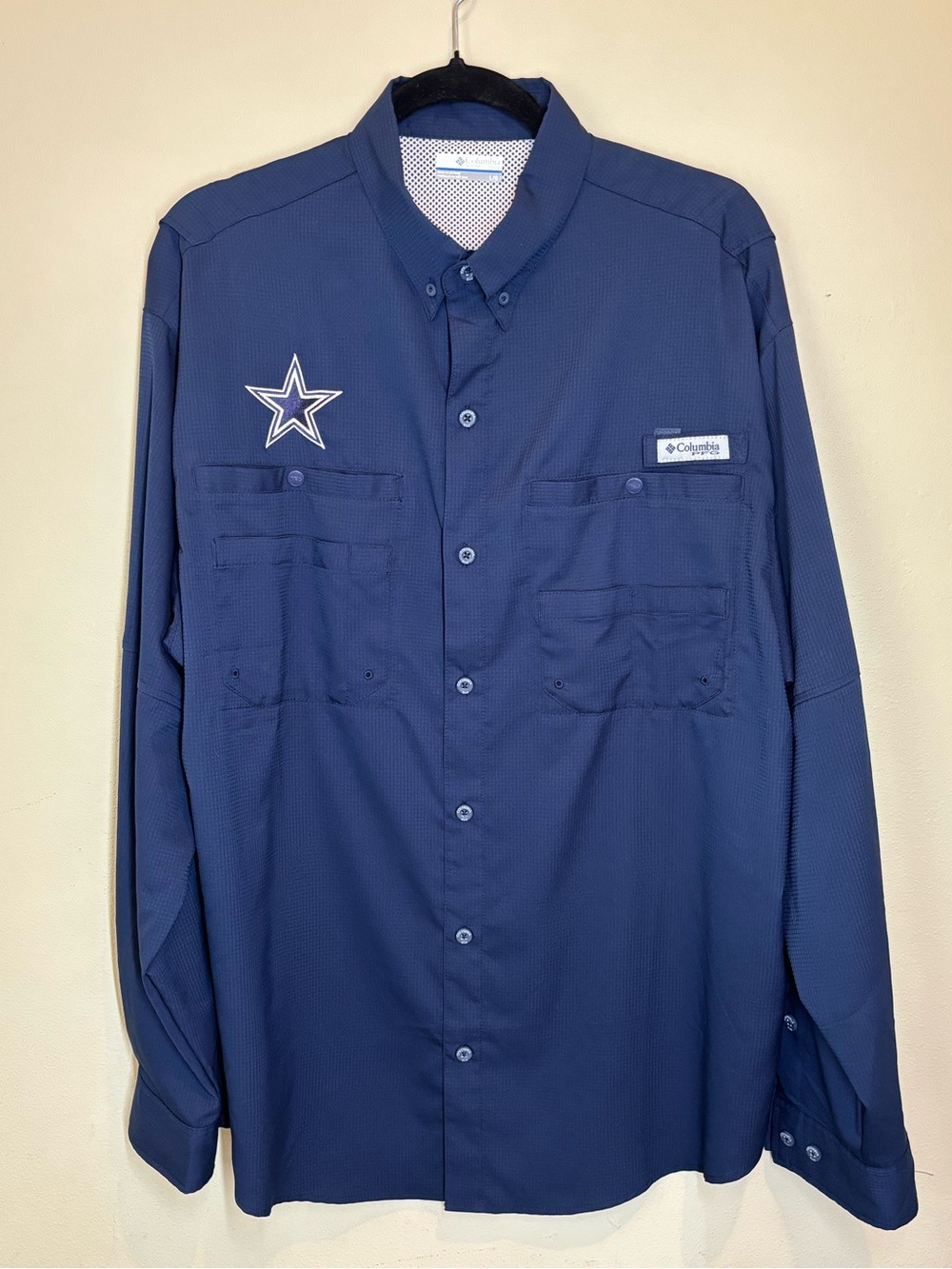 Columbia Men's Dallas Cowboys PFG Navy Long-Sleeve Button-Up Fishing Shirt, L
